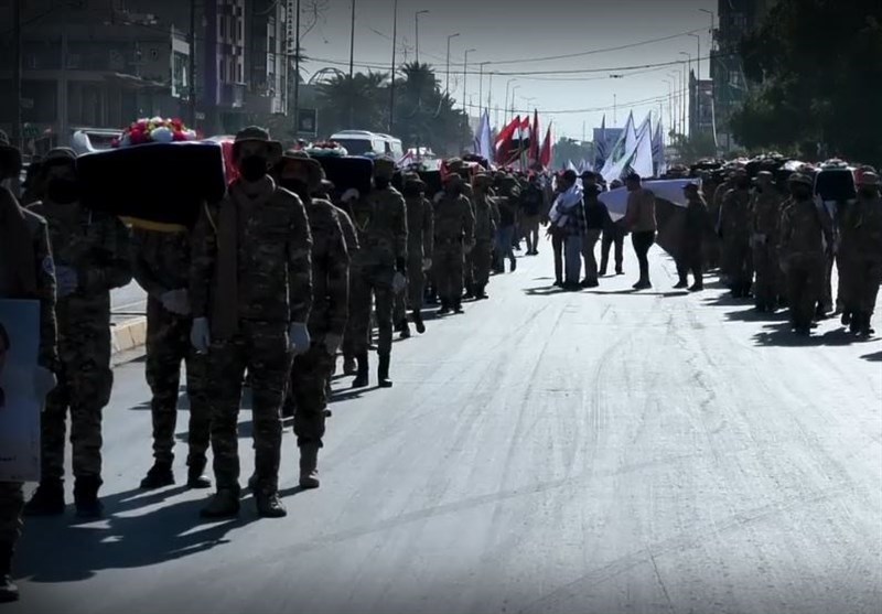 Iraqis Hold Symbolic Funeral Procession for Martyred Commanders (+Video)