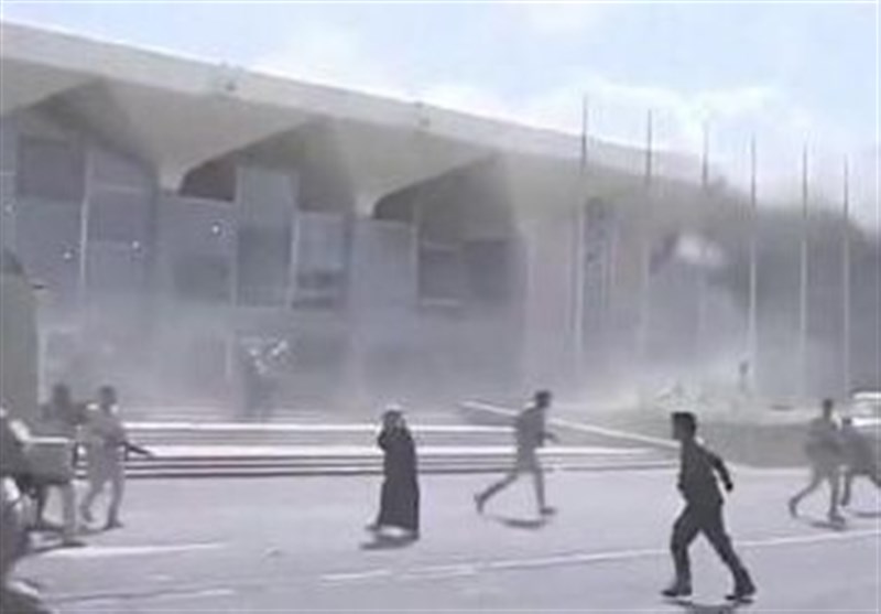 انفجار در فرودگاه عدن/ تعداد تلفات به 22 کشته و 50 زخمی رسید+فیلم
