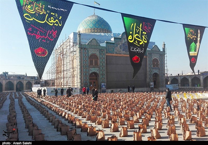 آیین توزیع 4500 بسته معیشتی در امامزاده حسین(ع) قزوین به روایت تصاویر