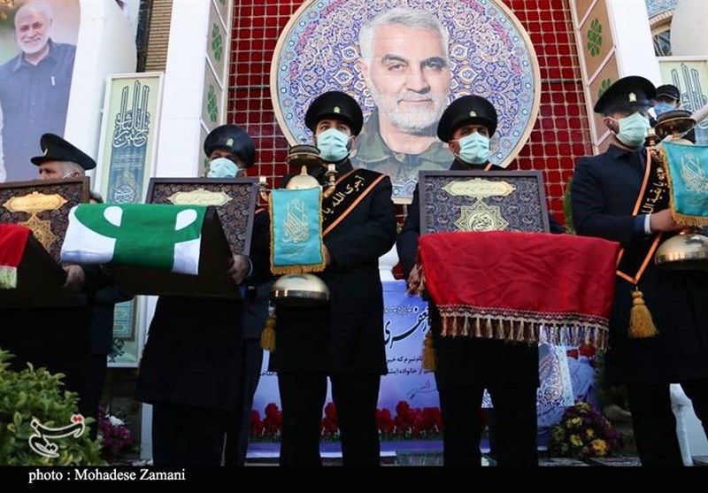 حضور خادمان مسجد مقدس جمکران در گلزار شهدای کرمان به روایت تصویر