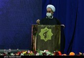 امام‌ جمعه قم: ملت ایران علی‌رغم مشکلات و سختی‌ها حامی انقلاب اسلامی است