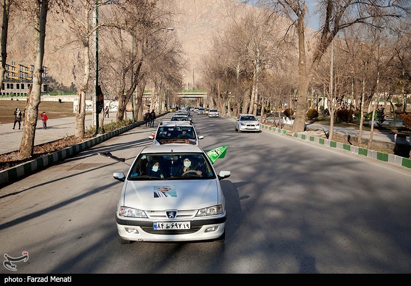 راهپیمایی 22 بهمن در کرمانشاه، خودرویی برگزار می‌شود