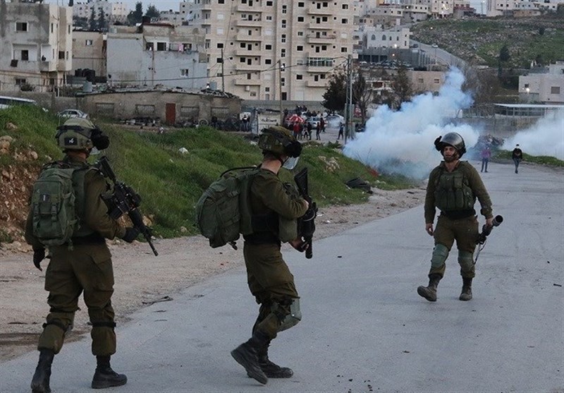 16 Palestinians Injured by Israeli Forces during Protest (+Video)