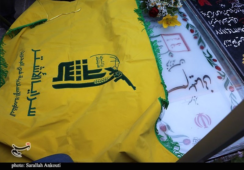حضور اعضای مقاومت اسلامی بحرین در گلزار شهدای کرمان به روایت تصویر
