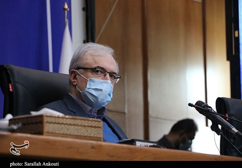 وزیر بهداشت در اراک: پیشگیری از مرگ‌ومیر مادران و کودکان از دغدغه‌های مهم وزارتخانه است