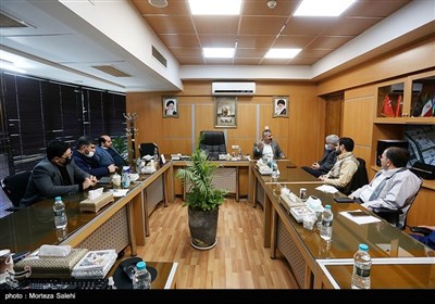 حضور مدیر عامل و مدیران ارشد خبرگزاری تسنیم در دفتر گروه صنعتی انتخاب در اصفهان