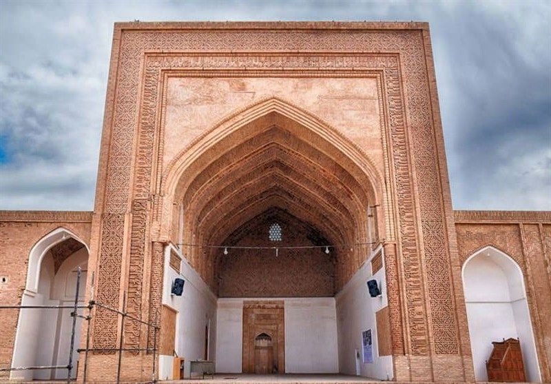 روایت تسنیم از شکوه مسجد جامع گناباد / مسجدی با کتیبه‌های کوفی قرن هفتم + فیلم