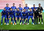 دیدار تیم‌های فوتبال استقلال و پرسپولیس