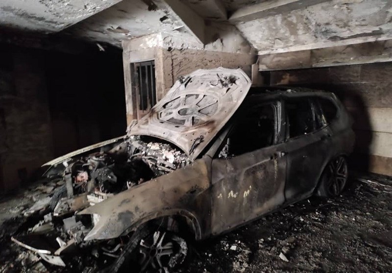 تهران| سوختن کامل BMW در آتش/ نجات 25 نفر از ساکنان محبوس‌شده + فیلم و تصاویر