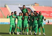 لیگ برتر فوتبال| برتری سپاهان و تساوی در سه بازی همزمان در نیمه اول