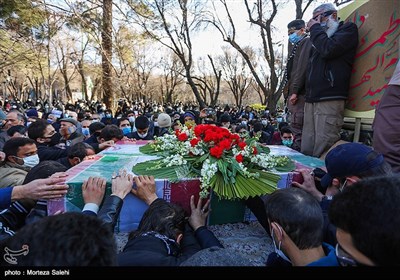 تشییع شهدای گمنام دوران دفاع مقدس در اصفهان