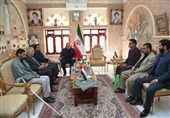 دیدار صمیمانه سفیر ایران در صنعا با جوانان یمنی