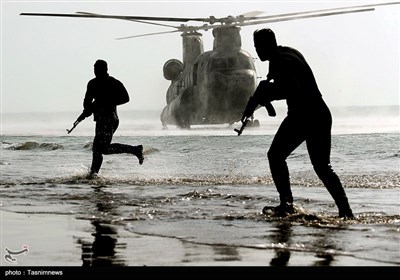  Iranian Army Holds War Game on Southeastern Coasts
