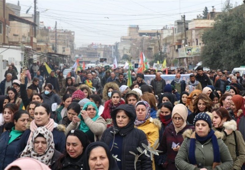 Displaced Syrians Demonstrate against Turkish Military Presence in Afrin (+Video)