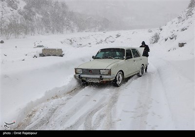  هشدار درباره "بارش برف و وزش باد شدید" در جاده‌های غربی کشور/ الزام همراه داشتن زنجیرچرخ 