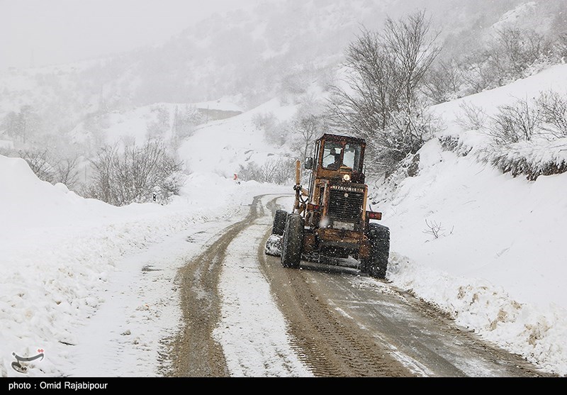 بارش برف و باران در جاده‌های 22 استان