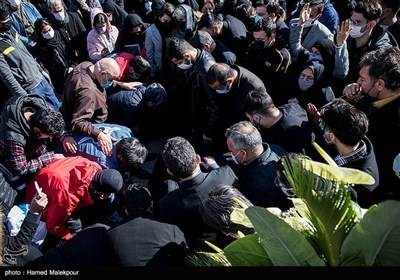 مراسم خاکسپاری پیکر چترباز جوان زنده‌یاد محمد بزرگی در امامزاده سیدجعفر(ع) و حمیده خاتون(س)