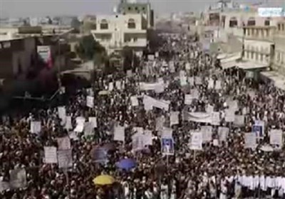 مشاهد من المسیرة الحاشدة فی مدینة ذمار الیمنیة بعنوان "العدوان والحصار الأمریکی جرائم إرهابیة"