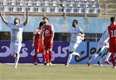 درخشان: بین بازیکنان با تجربه و جوان پرسپولیس فاصله زیادی وجود دارد/ تیم دستپاچه بود