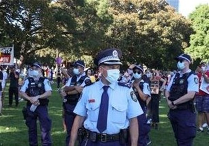 Thousands of Australians Defy Virus Rules to Mark &apos;Invasion Day&apos;