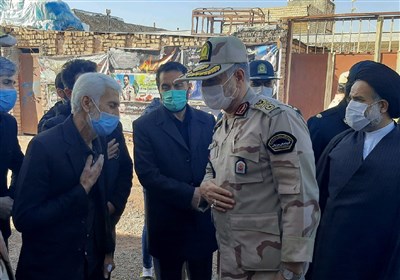دیدار فرمانده مرزبانی ناجا با خانواده شهید "اسدالهی" در قزوین/ خون شهدا درخت تنومند انقلاب اسلامی را آبیاری میکند