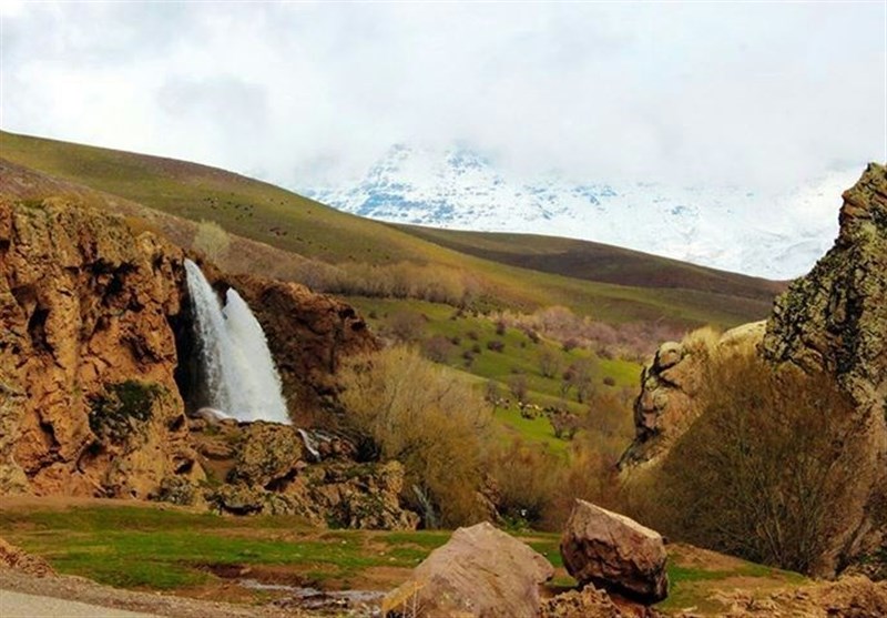 آبشار &quot;قینرجه&quot; تکاب در فهرست آثار طبیعی ایران به ثبت رسید