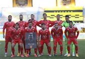 بازگشت هواداران مشهدی پس از 900 روز/ محکوم به امید در ورزشگاه ثامن!