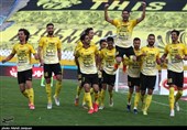 پیروزی یک گله سپاهان در پایان نیمه نخست شهرآورد فوتبال اصفهان