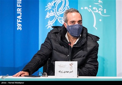 امیرمهدی ژوله نویسنده در نشست خبری فیلم شیشلیک - سی و نهمین جشنواره فیلم فجر