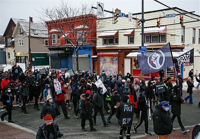 Protesters Storm Rochester Police Station After Cops Pepper-Spray 9-Year-Old Girl (+Video)