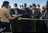 وزیر جهاد کشاورزی بزرگترین گلخانه جالیزی را در منوجان افتتاح کرد + تصاویر