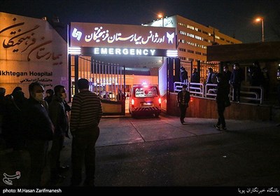 حضور طرفداران علی انصاریان اطراف بیمارستان فرهیختگان