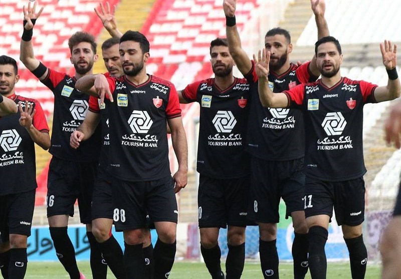 پرسپولیس تا پایان سال سیاه‌پوش می‌ماند