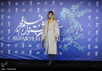 سارا بهرامی بازیگر فیلم روشن در سی و نهمین جشنواره فیلم فجر