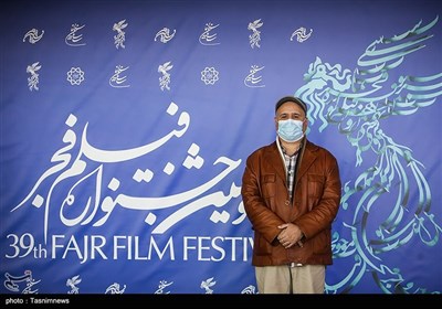 عوامل فیلم روشن در سی و نهمین جشنواره فیلم فجر