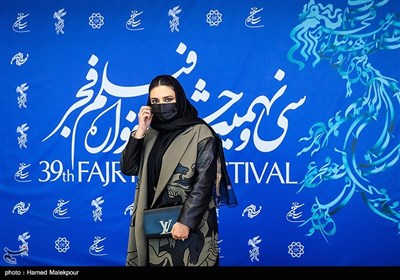 لیندا کیانی بازیگر فیلم منصور در سی و نهمین جشنواره فیلم فجر
