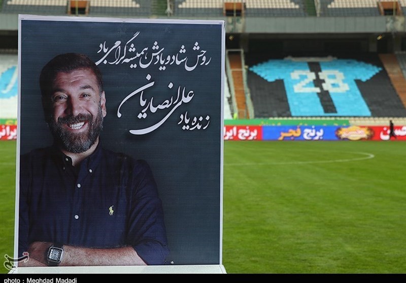 طرح موزاییکی در ورزشگاه آزادی به یاد بازیکنان فقید پرسپولیس + عکس