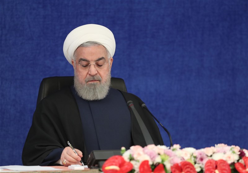 روحانی: روحیه نظامیان و ساز و برگ آنان، هیچ زمانی از امروز بهتر نبوده است