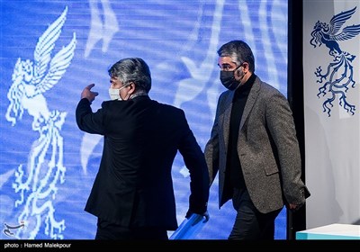 پژمان جمشیدی بازیگر در نشست خبری فیلم خط فرضی - سی و نهمین جشنواره فیلم فجر