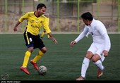 پیروزی تیم فوتبال پیشکسوتان سپاهان برابر یاران رسانه تهران/ جولان نویدکیای آماده در زمین