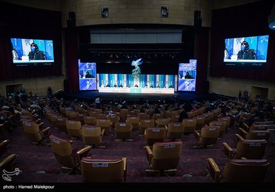 نشست خبری فیلم تی تی - سی و نهمین جشنواره فیلم فجر