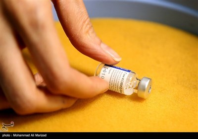 تزریق نخستین مرحله واکسن کرونا در قم