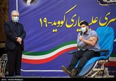 تزریق اولین واکسن کرونا به پارسا نمکی فرزند وزیر بهداشت