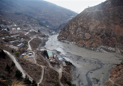  ۲۶ کشته و ۲۰۰ مفقودی بر اثر سقوط یخچال طبیعی در هند + تصاویر 