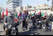 راهپیمایی خودرویی چهلودومین سالگرد پیروزی انقلاب در استان سمنان به روایت تصاویر