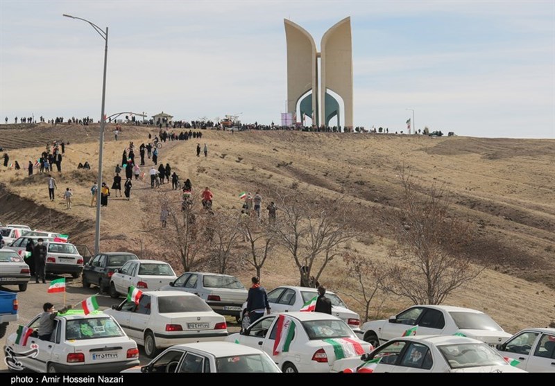 راهپیمایی یوم‌الله 22 بهمن در قزوین به روایت تصویر