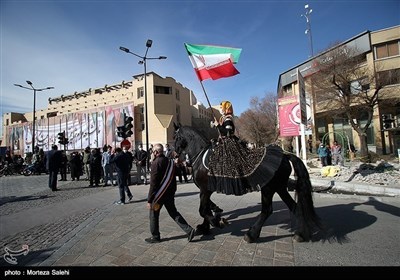 مسیرات ذکرى انتصار الثورة الاسلامیة فی أنحاء إیران