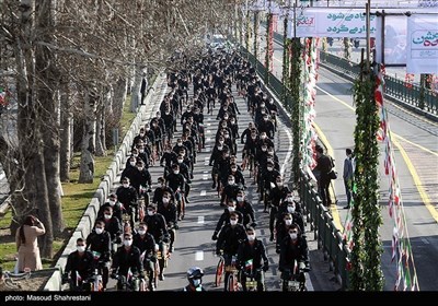 مسیرات ذکرى انتصار الثورة الاسلامیة فی أنحاء إیران