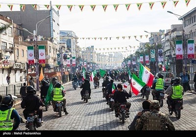 مسیرات ذکرى انتصار الثورة الاسلامیة فی أنحاء إیران