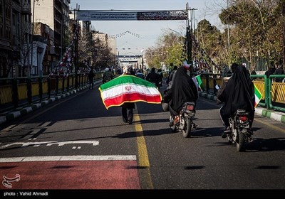 مسیرات ذکرى انتصار الثورة الاسلامیة فی أنحاء إیران